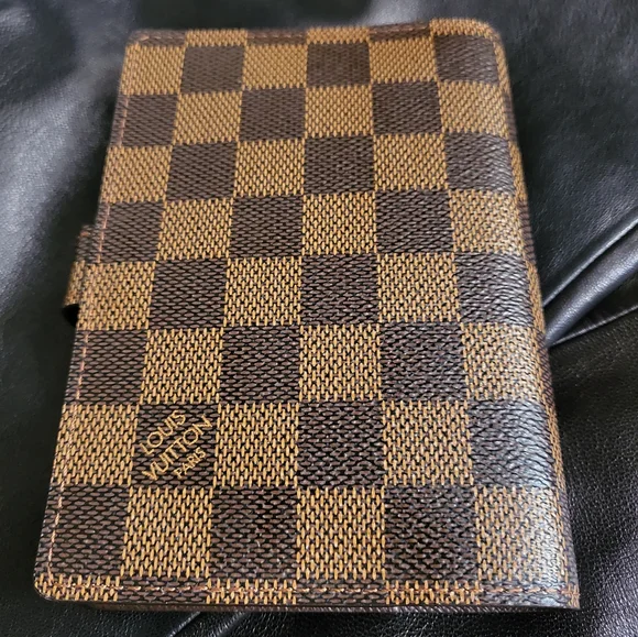Authentic Louis Vuitton Damier Ebene agenda. - Picture 2 of 11